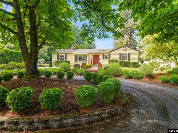 705 Fairview Ave SE, Salem, OR 97302