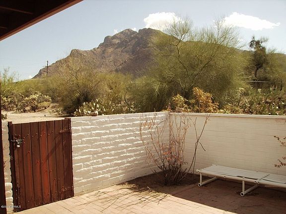 3rd image of 161 E Mountain Morning Dr