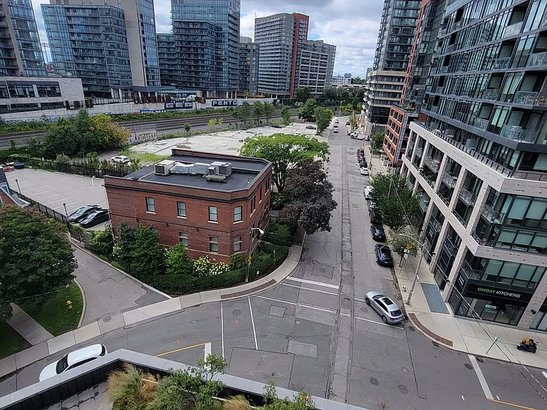 41 Dovercourt Rd #710 — Photo 24