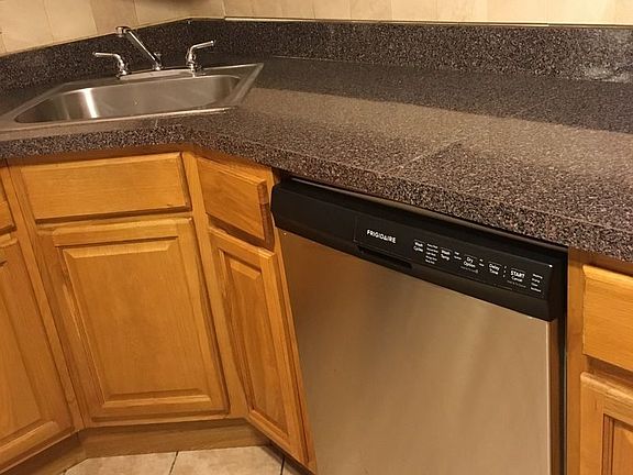 3rd image of 4116 28th Ave #1