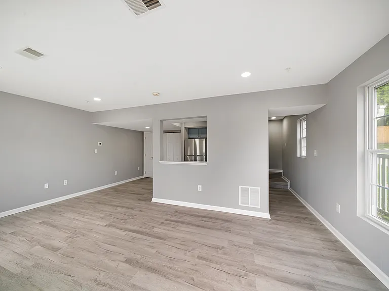 170 N Altamont Ave #170 — Photo 9