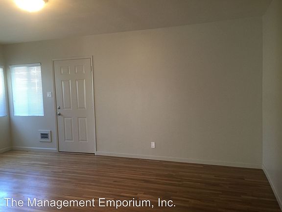 4th image of 4818 Baltimore St