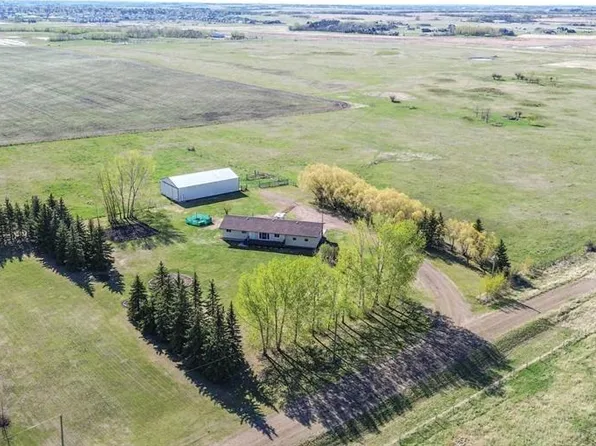 4905 SE 82nd St, Stettler, AB T0C 2L0
