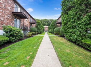 35 Westgate Rd SUITE 6, West Roxbury, MA 02132