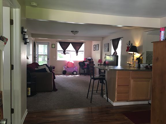 4th image of 3331 Heron Ave SW