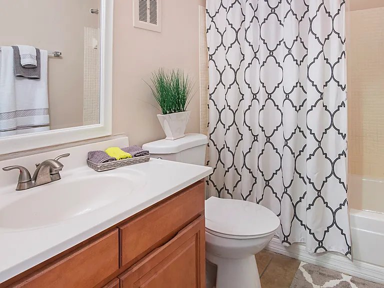 Creek Club Apartments — Photo 18