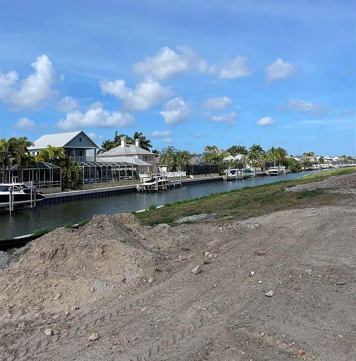 1002 Dr, Apollo Beach, FL 33572 Zillow