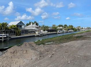 1002 Signet Dr, Apollo Beach, FL 33572