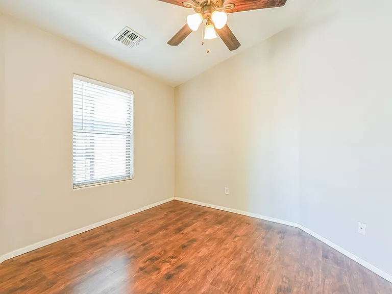 3854 W Carlos Ln — Photo 8