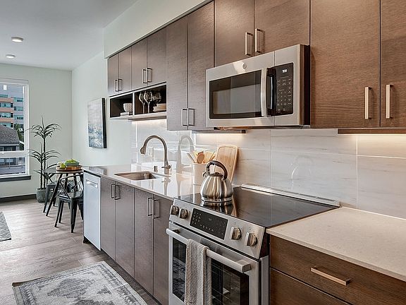 4th image of 11903 NE 128th St #210