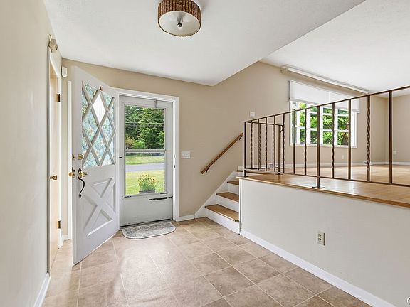 5th image of 115 Saybrook Ln