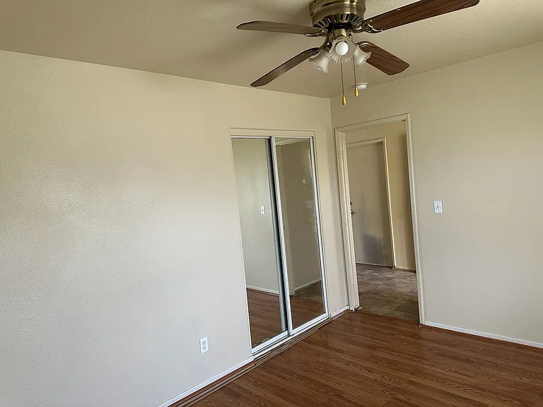 920 Alder Ave — Photo 13