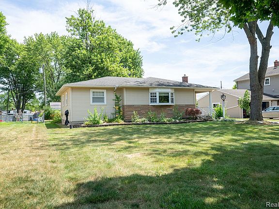 2nd image of 3321 Lafayette Dr