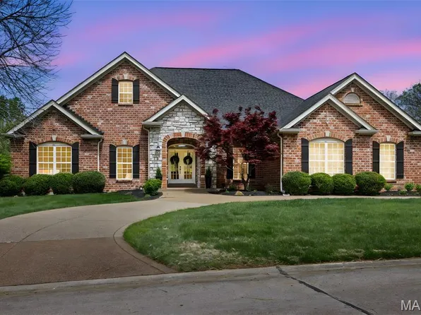 234 Cornwall Dr, Weldon Spring, MO 63304