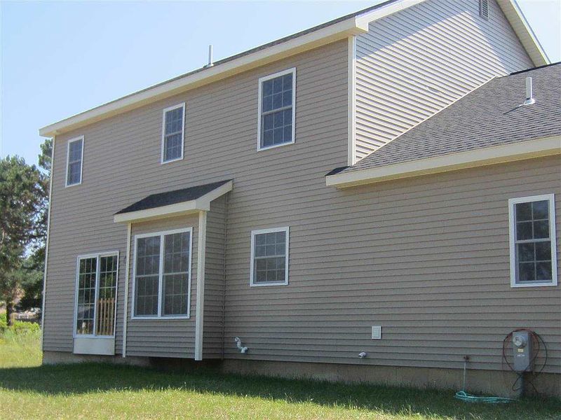3rd image of 151 MAXWELL Road
