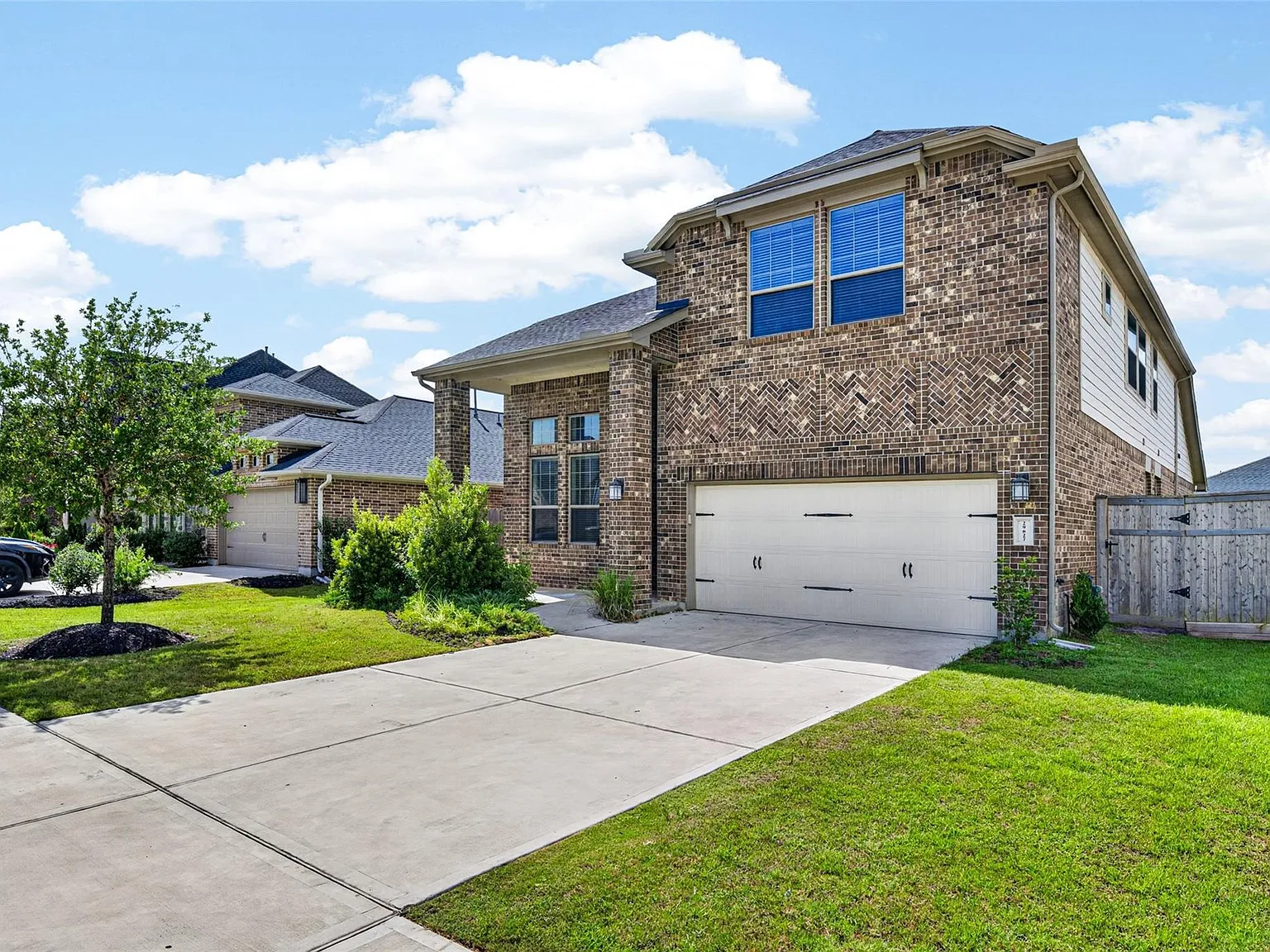 4 bed, 3.0 bath, 2658 sqft, $2,900 — Photo 3