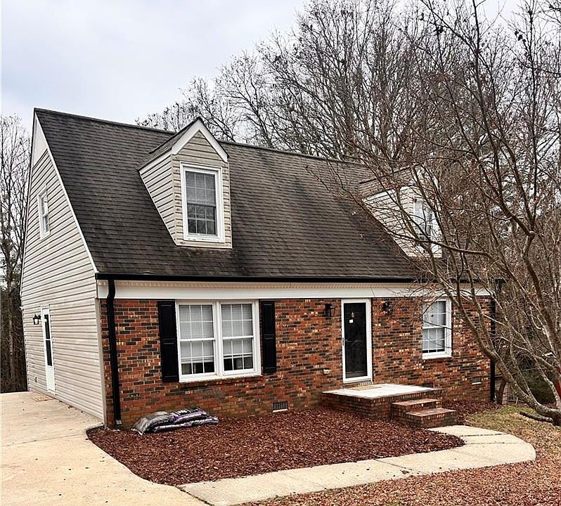 1st image of 462 Shannon View St
