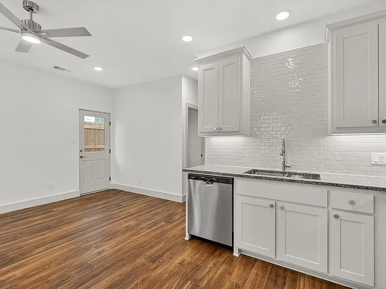 502 E Kimball St #1 — Photo 8