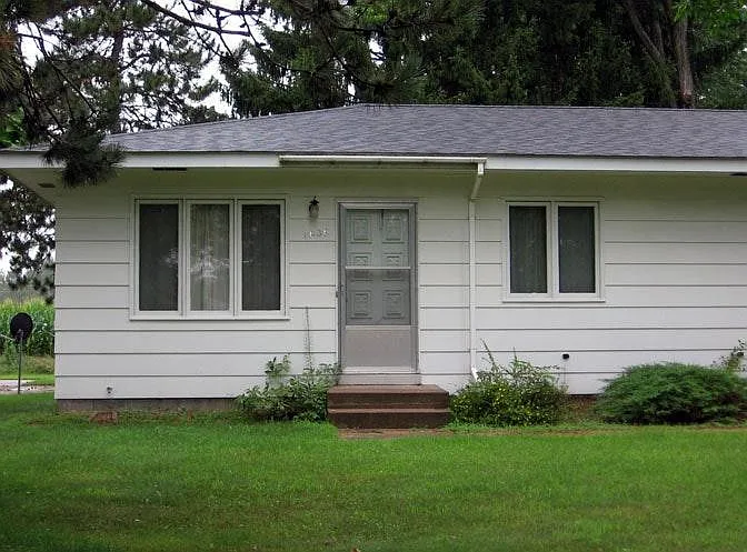 1 bed, 576 sqft, $900 — Photo 2