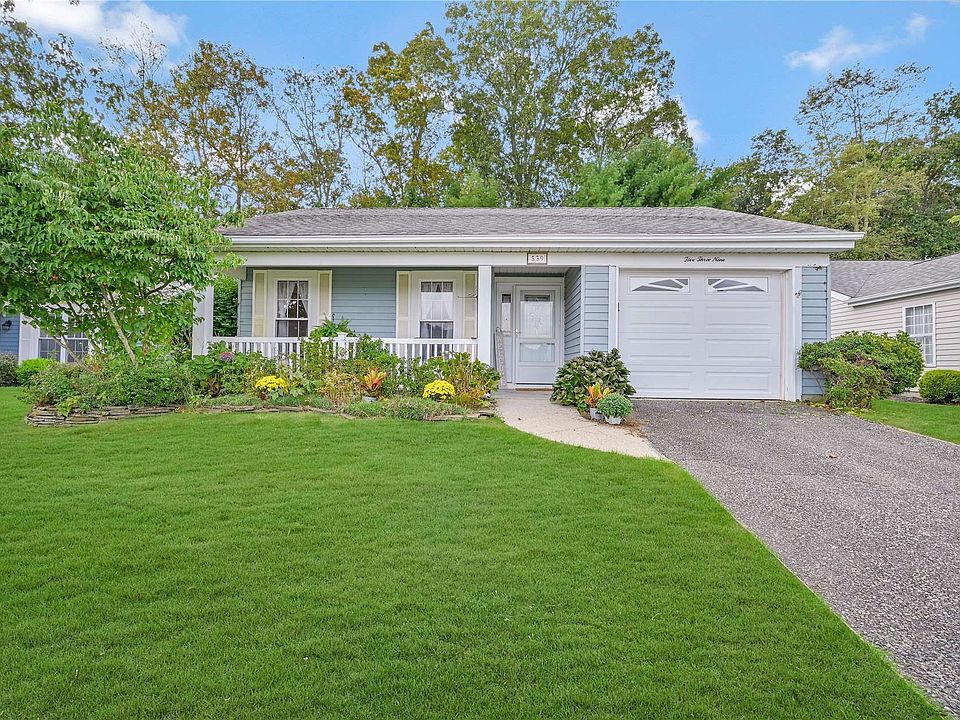 539 Stratford Lane UNIT 539, Ridge, NY 11961 Zillow