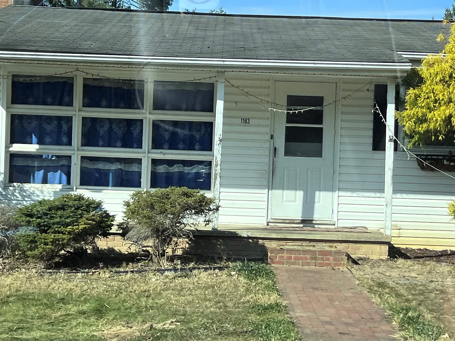1183 Westmoreland Dr photo 1