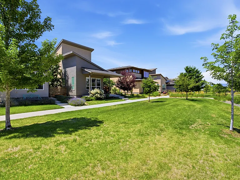 6649 Fern Dr — Photo 2