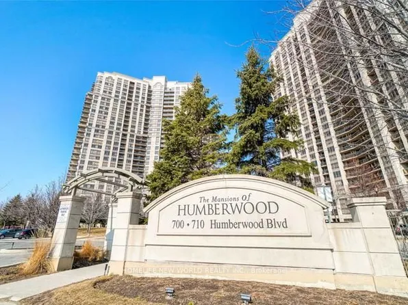 700 Humberwood Blvd, Toronto, ON