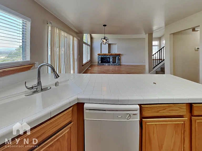 1576 Reno View Dr — Photo 6