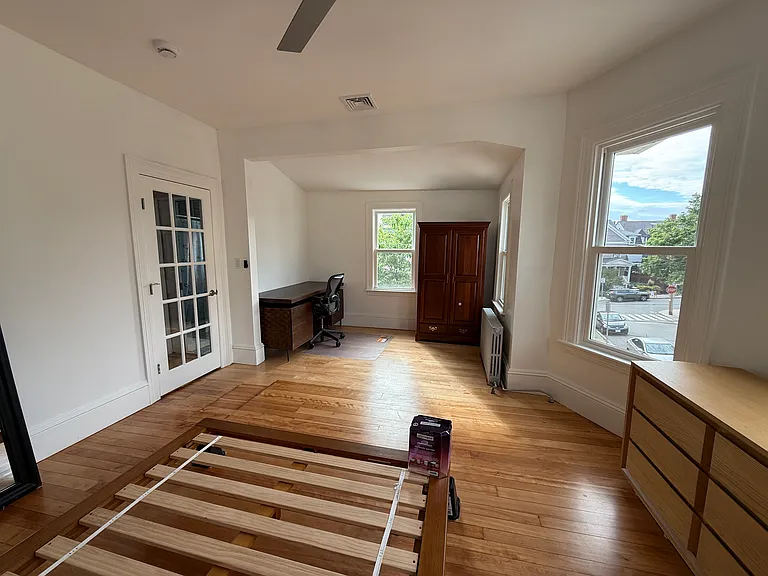 96 Munroe St #3 — Photo 42