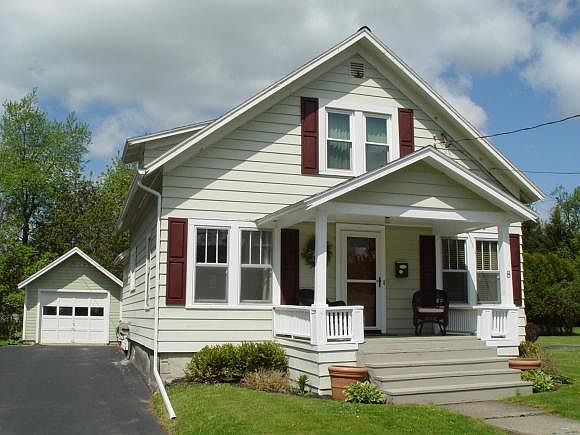 1st image of 8 Woodland Ave