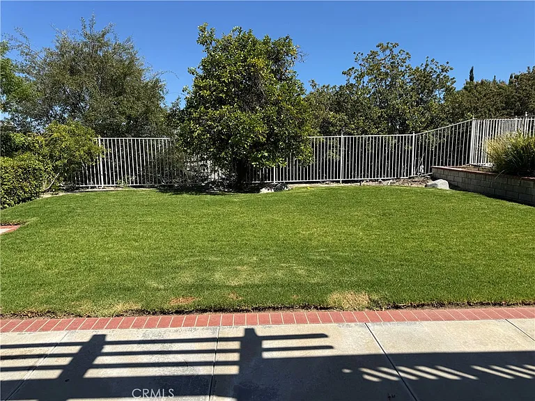 25616 Shaw Pl — Photo 3