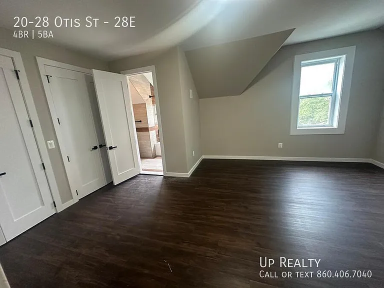 20-28 Otis St #28E — Photo 22