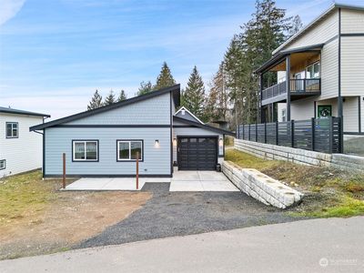 15 E Sellegren, Allyn, WA, 98524