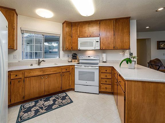 Light and bright kitchen.