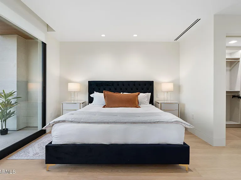 6587 N Palmeraie Blvd #2015 — Photo 94
