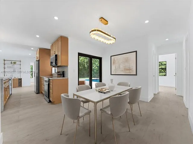 401 SW 63rd Ter — Photo 14