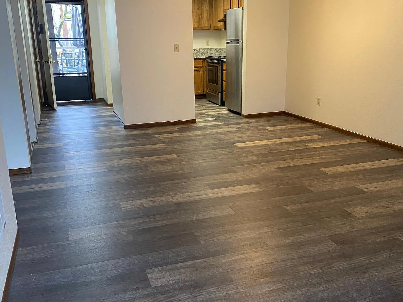 THE FORUM APARTMENTS — Photo 4