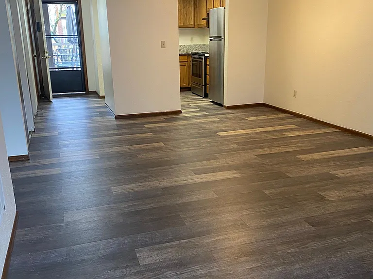 THE FORUM APARTMENTS — Photo 4