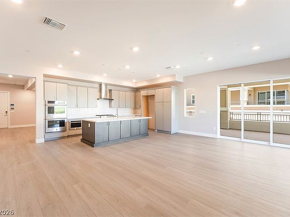 4th image of 9128 Las Manaitas Ave Unit 201