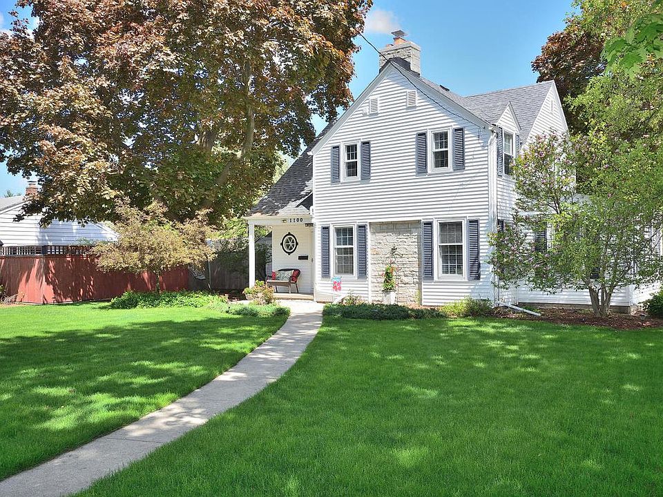 1st image of 1100 Summit AVENUE