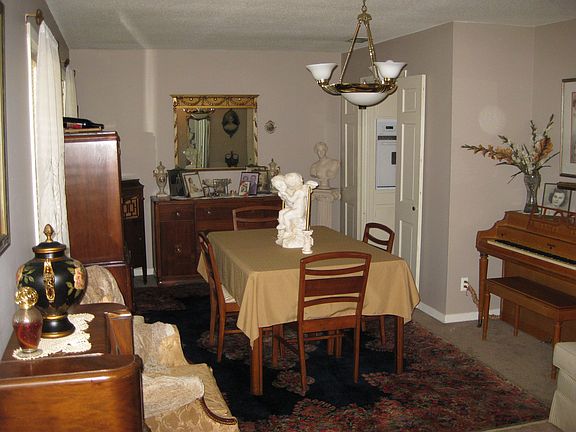 Formal Dining