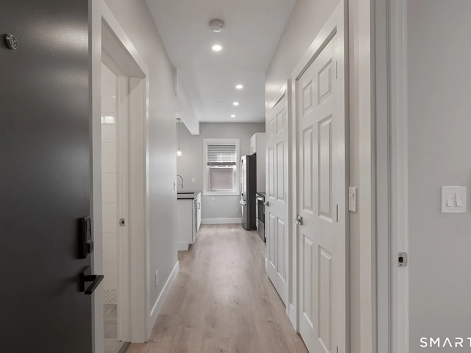 2 bed, 1.0 bath, 2150 sqft, $3,000 — Photo 1