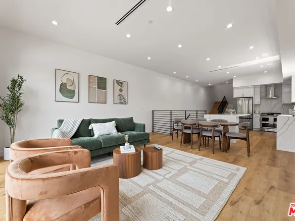 5118 Laurel Canyon Blvd, Valley Village, CA 91607