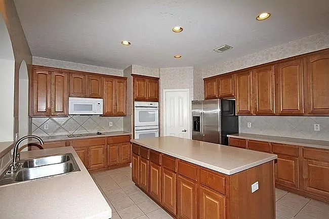3018 Ravensport Dr — Photo 10