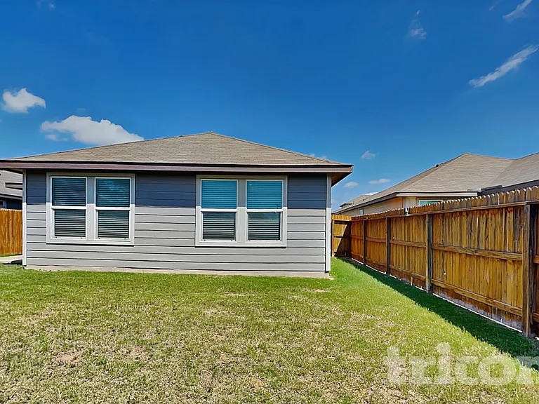 13542 Paxton Blvd — Photo 15