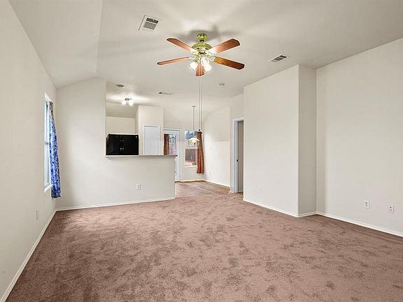 3rd image of 1607 Seabreeze Dr
