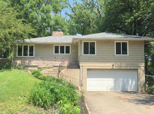 1817 Waldorf Rd, Albert Lea, MN 56007