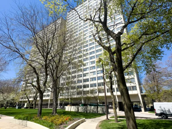4850 S Lake Park Ave APT 1703, Chicago, IL 60615