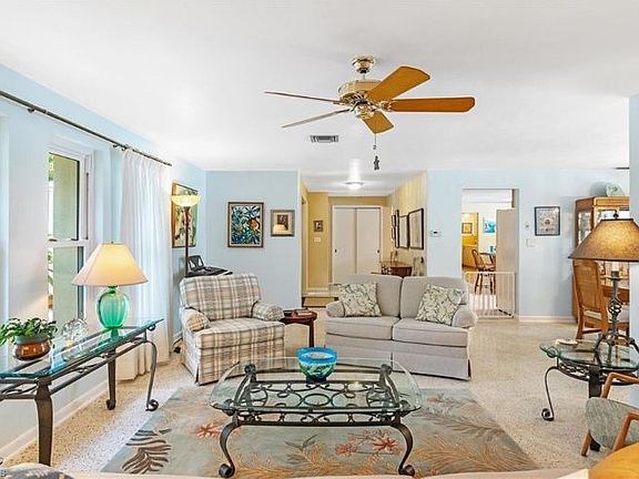 5th image of 1551 Covington Cir E