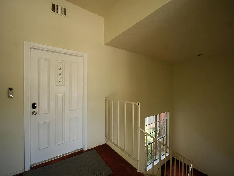 10401 High Hollows Dr #201 — Photo 19